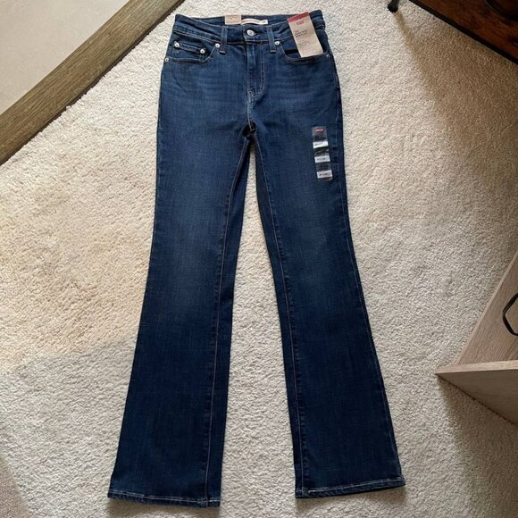 NWT Levi's 725 High Rise Bootcut Women Jeans Size 27/30 - Picture 2 of 11